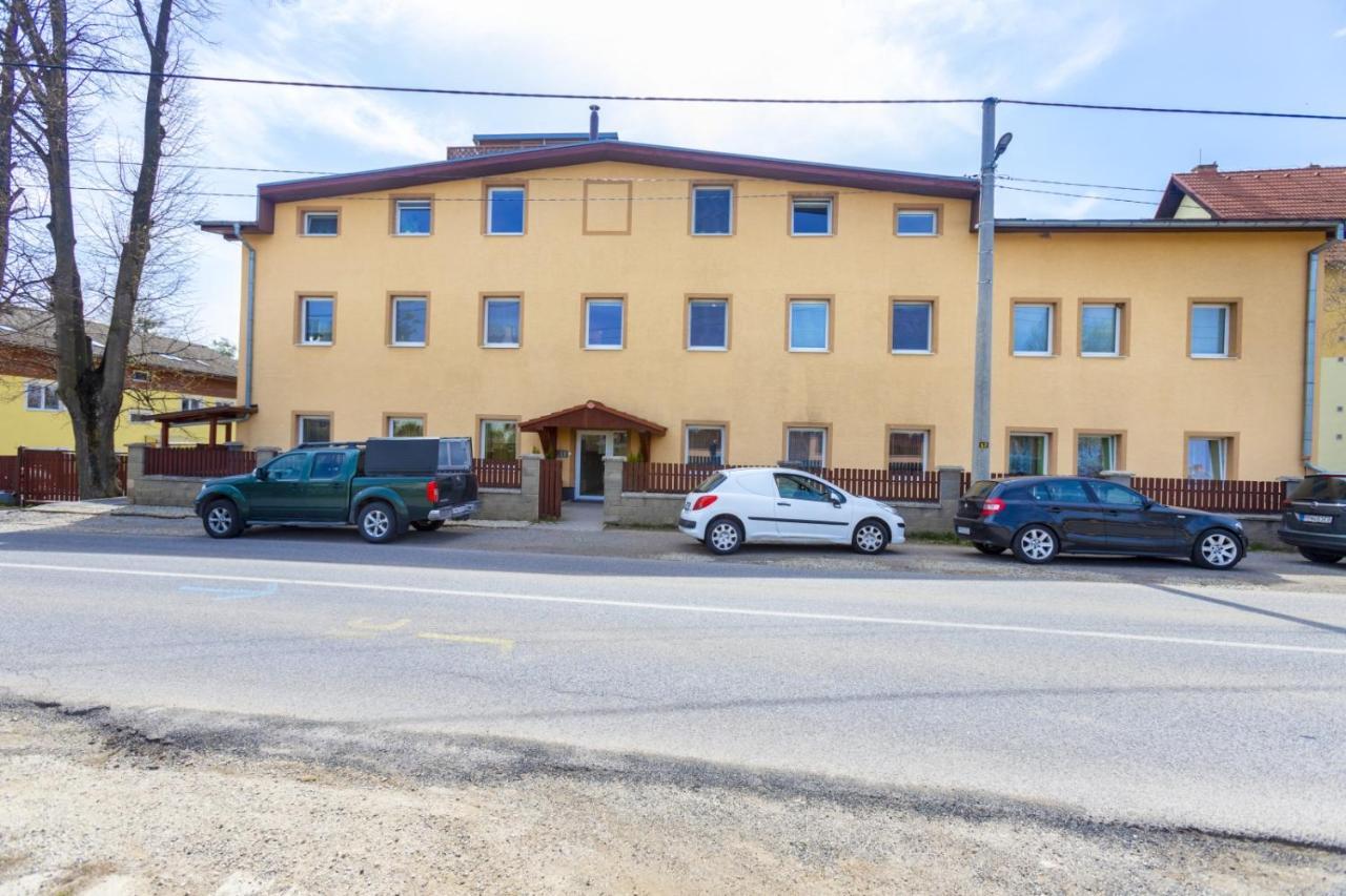 Apartmán Theo Veľký Slavkov Exterior foto